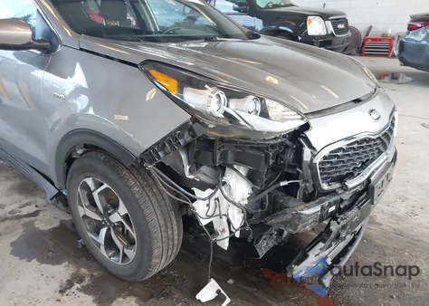 2022 Kia Sportage Lx z USA, uszkodzony, nr VIN KNDPMCAC1N7961573